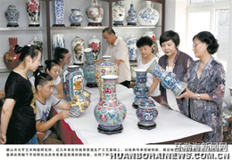 唐山元亨藝術(shù)陶瓷研究所國(guó)內(nèi)首創(chuàng)骨質(zhì)瓷新工藝(圖)