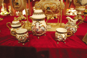 �n�Ұl(f��)�F(xi��n)&mdash;&mdash;�մɾ�Ʒչ�F(xi��n)�|���ζ