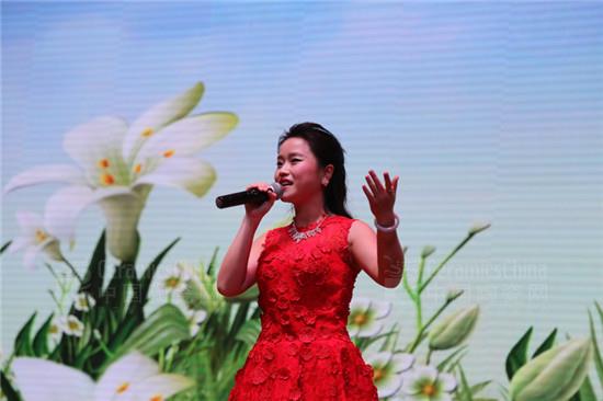 新明珠陶瓷集團(tuán)隆重召開(kāi)2016年新春工作會(huì)議