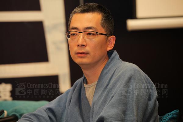 廣東職業(yè)技術(shù)學(xué)院設(shè)計(jì)應(yīng)用中心副主任兼客座教授董保強(qiáng)