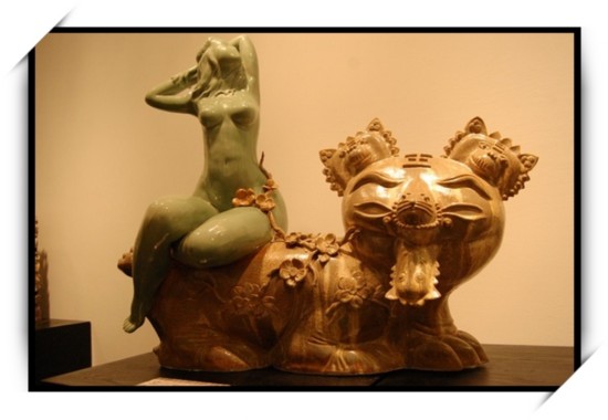 【圖文音】現(xiàn)代仕女瓷器作品欣賞