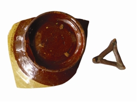 圖3 邛窯芝麻花三足支釘與墊燒物標本