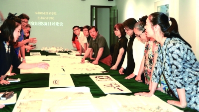 上合組織青島峰會(huì)宴會(huì)用瓷“錦繡中華”來自深職院 上合組織青島峰會(huì)宴會(huì)用瓷“錦繡中華”來自深職院